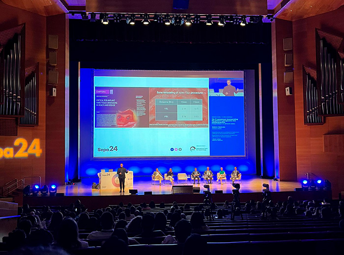 El director de CICOM MONJE presentó la 3ª Edición de El rostro enfermo